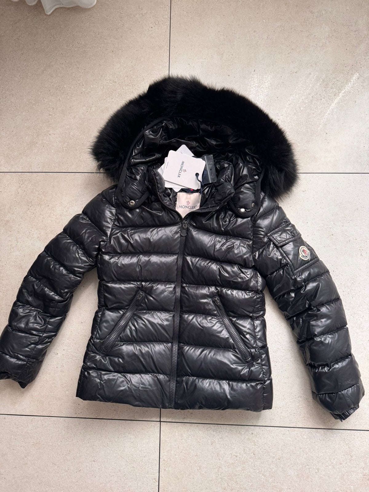 Moncler jas maat 152 (12 jaar ) echt nog in hele goede staat, Kinderen en Baby's, Ophalen of Verzenden, Zo goed als nieuw, Meisje