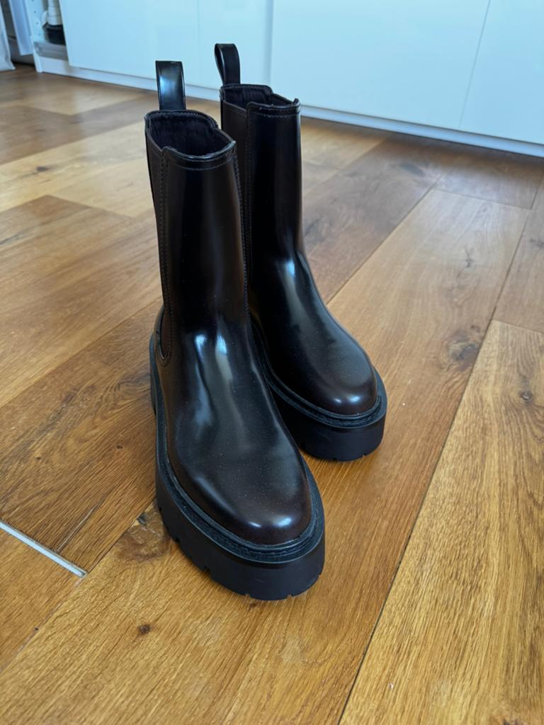 Nieuwe donkerbruine laarzen met plateazool  mt 41, Ophalen of Verzenden, Nieuw
