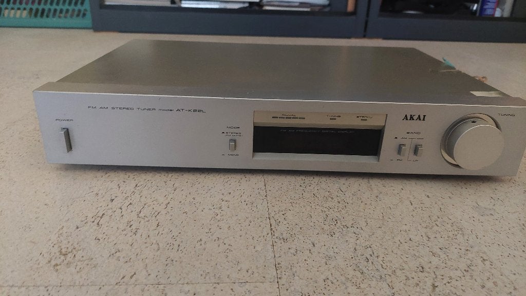 Akai AT-K22L fm-am-lw mono/stereo radio tuner, Ophalen of Verzenden, Gebruikt, Analoog