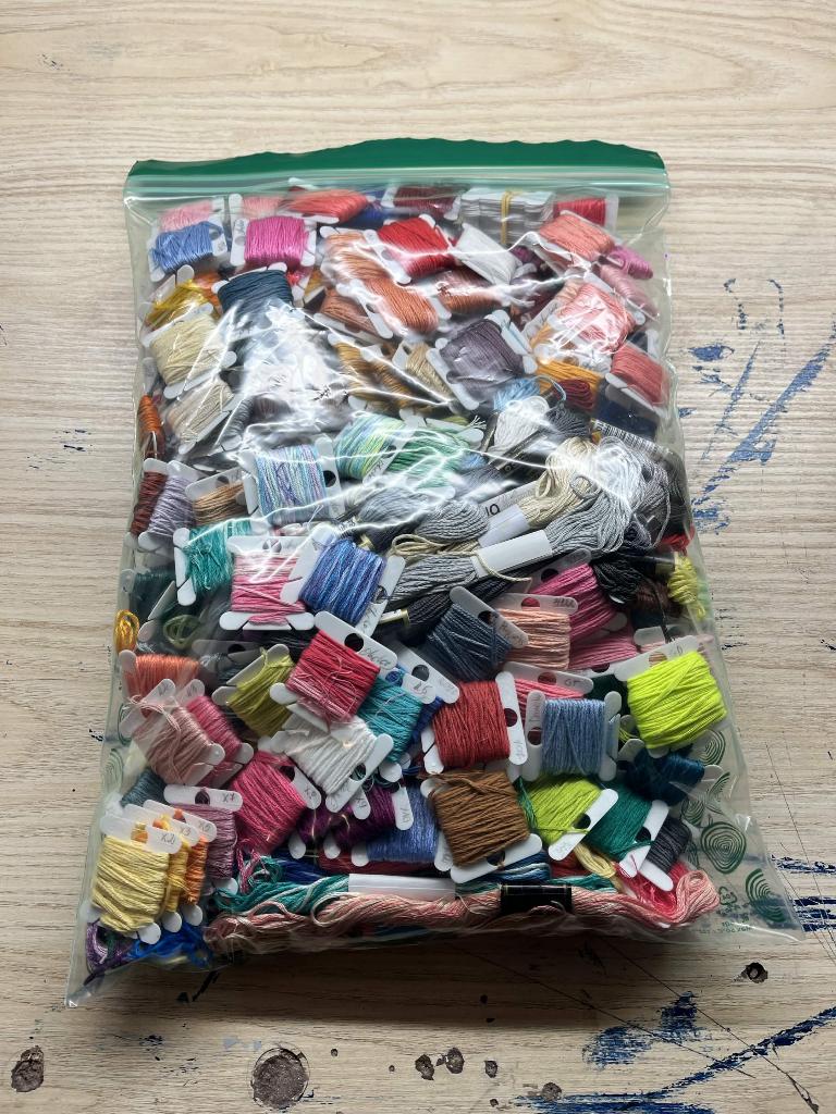 100+ borduurgaren Anchor, Ophalen of Verzenden, Nieuw, Handborduren, Borduurgaren of Zijde
