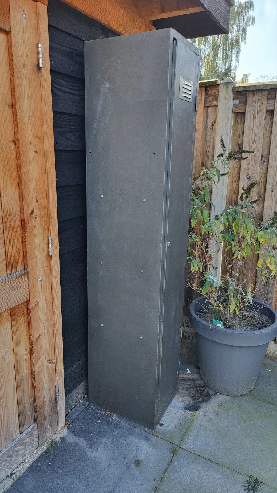 Smalle metaal defensie kast - robuust en functioneel, Ophalen, Minder dan 50 cm, 200 cm of meer, Metaal