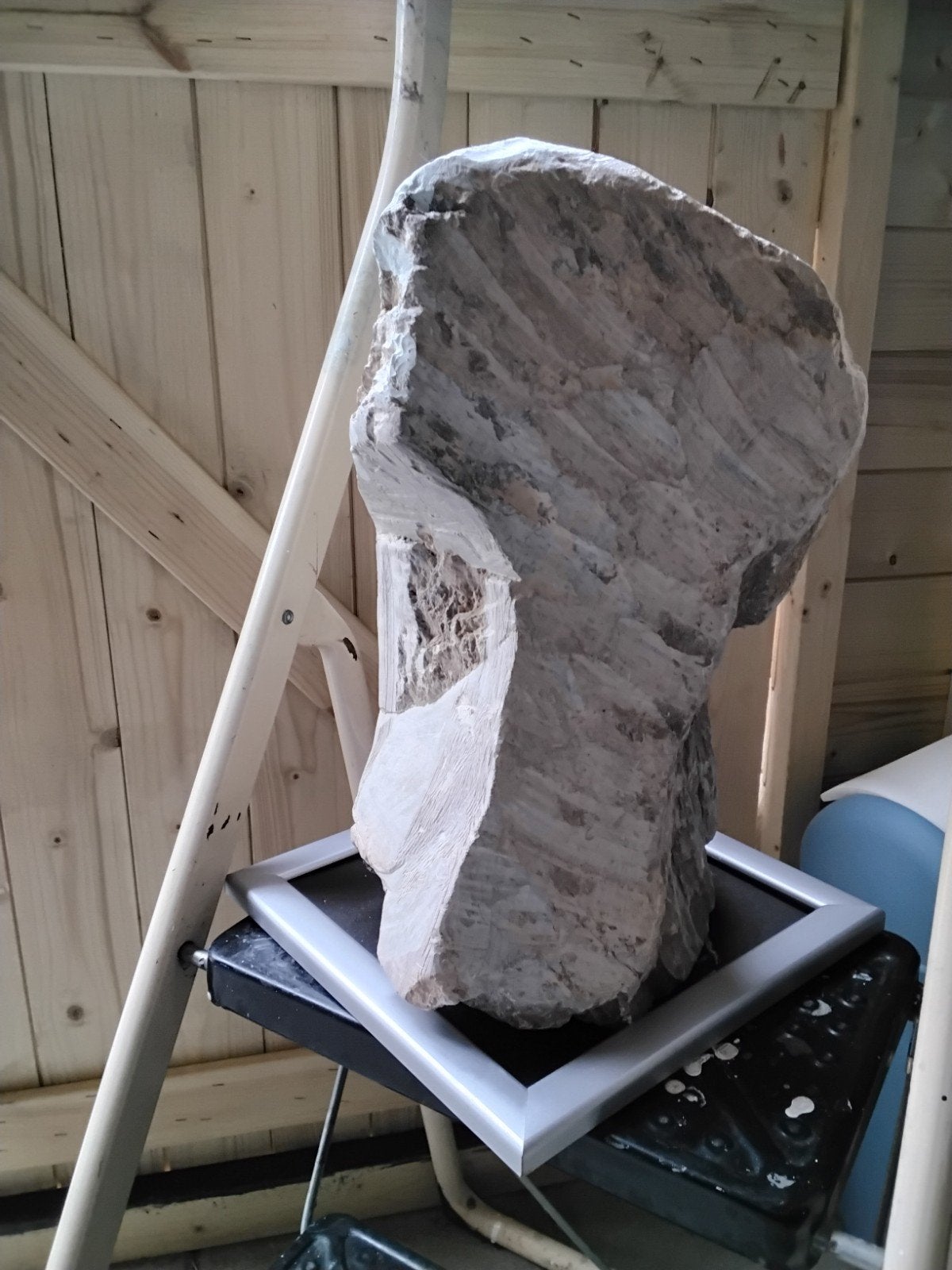 Beige speksteen sculptuur - 15 kg, 35 cm hoog, Ophalen, Natuurlijk materiaal