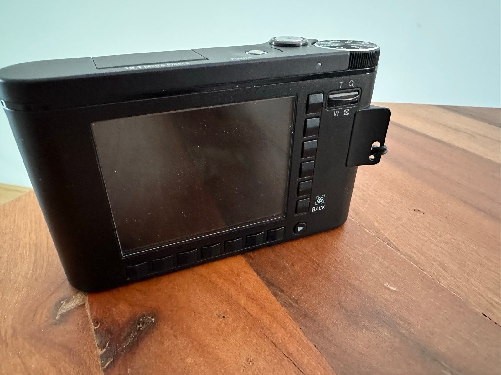 Samsung NV11 Compactcamera - 10.1 Megapixels, Gebruikt, Compactcamera, 4 t/m 7 keer, Samsung