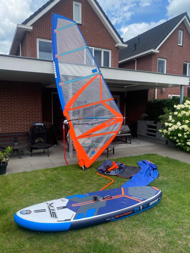 STX Windsurf SUP Set - Compleet en Klaar voor het Water, Watersport en Boten, Windsurfen, Ophalen, Met draagtas, STX, 5 tot 6.5 m²