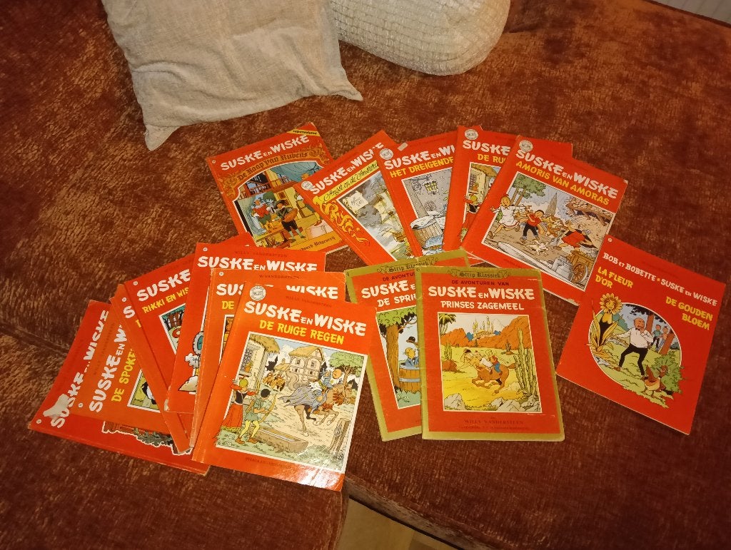 Grote doos vol Suske en Wiske's, Willy van der Steen., Meerdere stripboeken, Ophalen, Gelezen