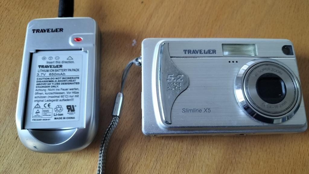 Traveler Slimline 2 goede accu's, Audio, Tv en Foto, Fotocamera's Digitaal, Ophalen of Verzenden, Overige Merken, Geen optische zoom