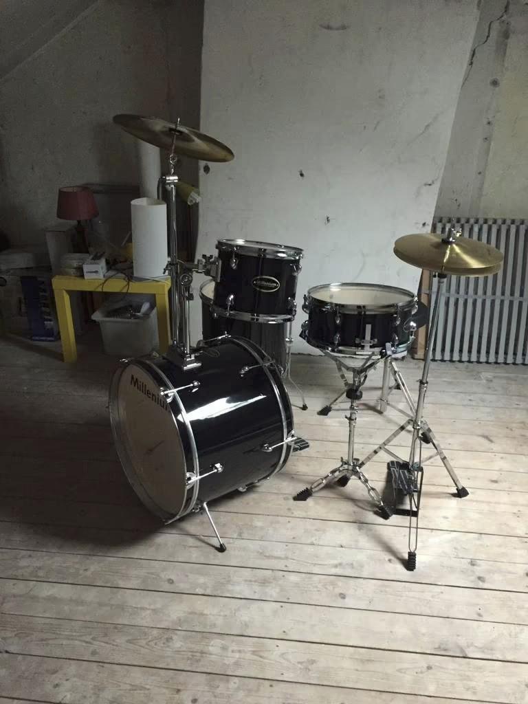 Millenium Drumstel - Compleet, zwart, nauwelijks gebruikt, Ophalen, Zo goed als nieuw, Overige merken