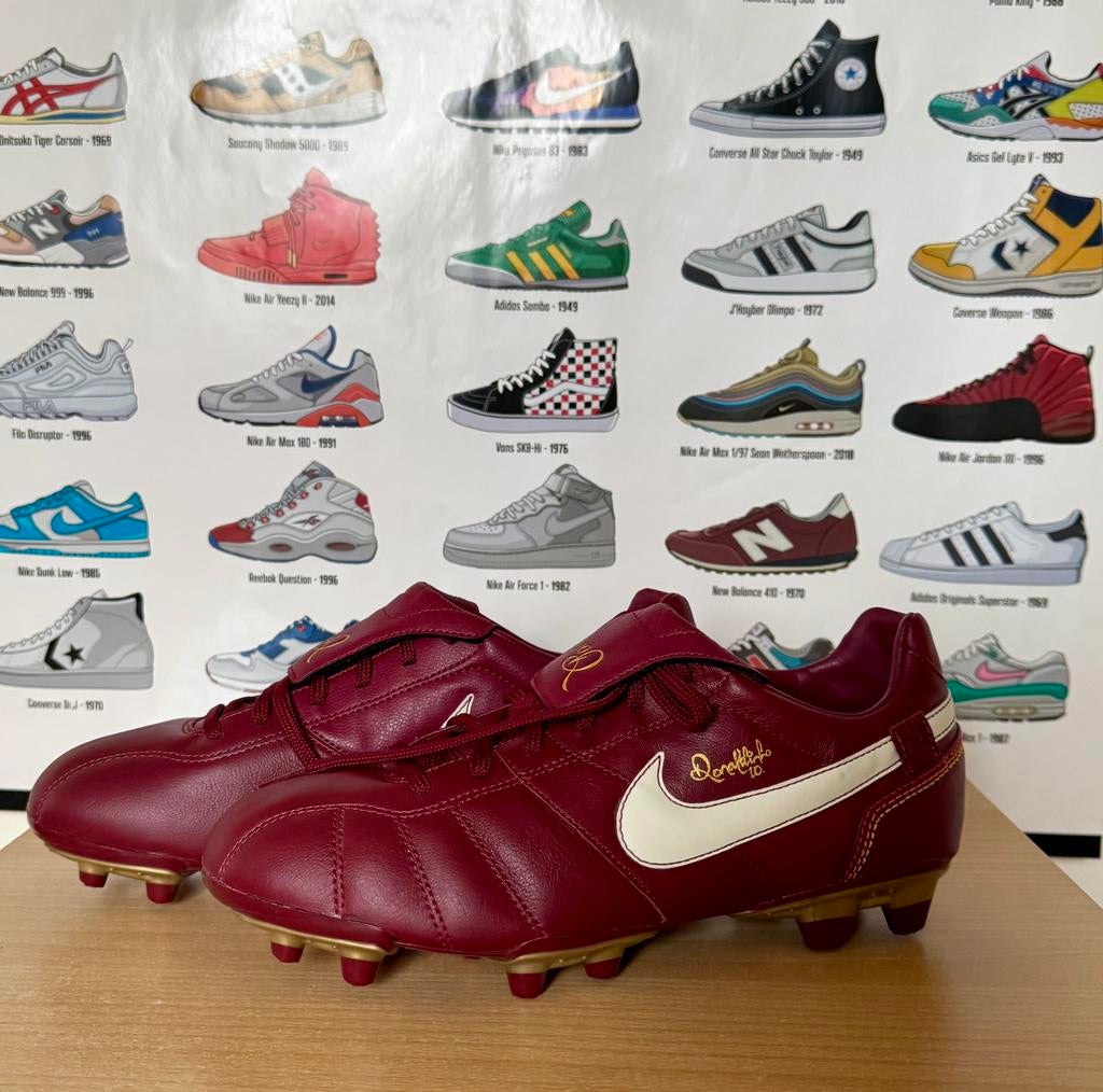 Nike Tiempo Ronaldinho EUR 38,5, Sport en Fitness, Voetbal, Maat XS of kleiner, Schoenen, Ophalen of Verzenden, Zo goed als nieuw