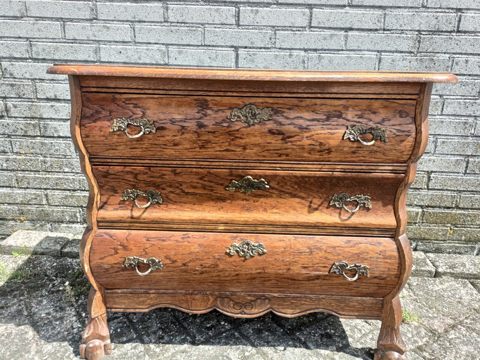 Schitterend buikkastje, Ophalen, Klassiek, Eikenhout, 50 tot 100 cm