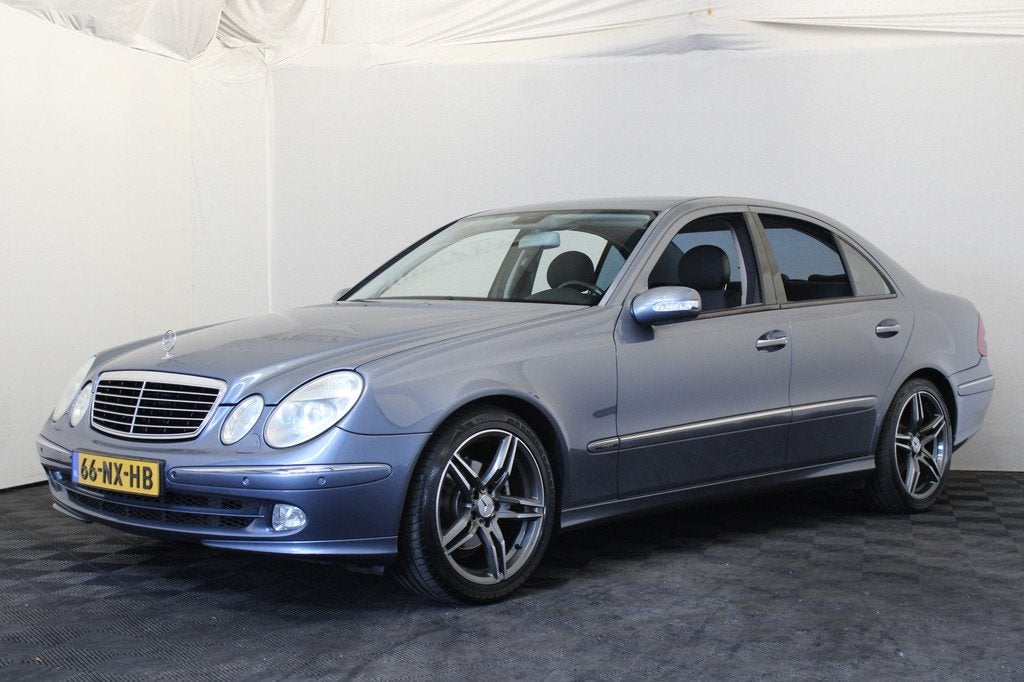 Mercedes-Benz E-Klasse 240 Avantgarde (bj 2004, automaat), Automaat, Achterwielaandrijving, Gebruikt, 2597 cc