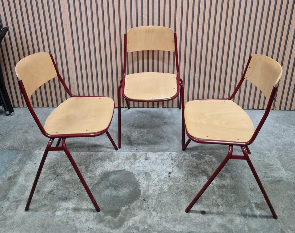 37 x Vintage schoolstoelen kantine cafe horeca stoelen zaal, Huis en Inrichting, Stoelen, Ophalen of Verzenden, Zo goed als nieuw