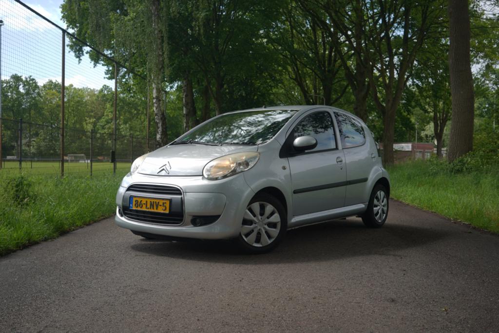 Citroën C1 1.0 5-DRS 2010 Grijs met airco en elektr ramen, Auto's, Citroën, Voorwielaandrijving, 4 stoelen, C1, 68 pk