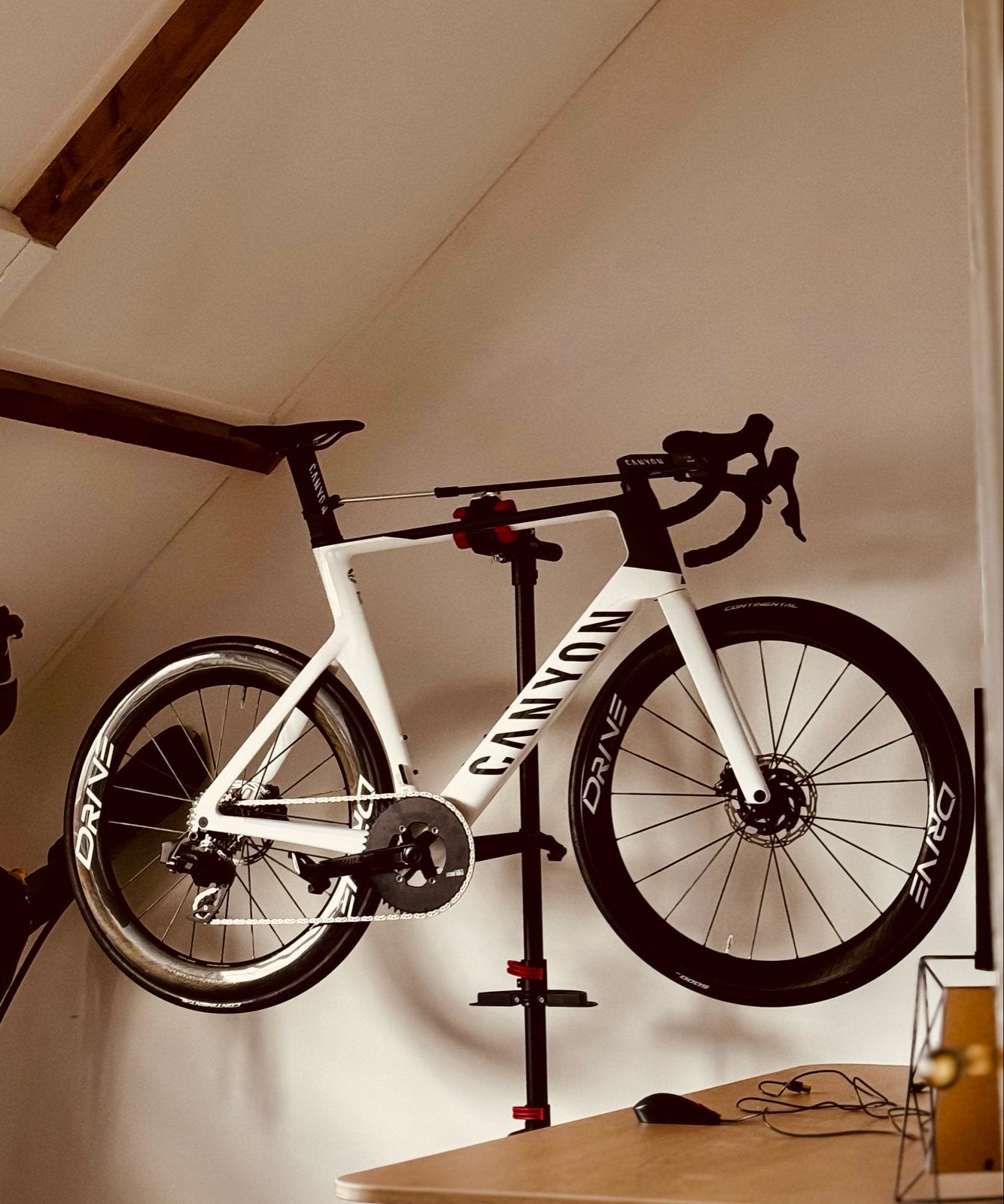 Aeroad CF SLX 2024 SRAM Rival AXS - Zo goed als nieuw, 28 inch, Carbon, Heren, Zo goed als nieuw