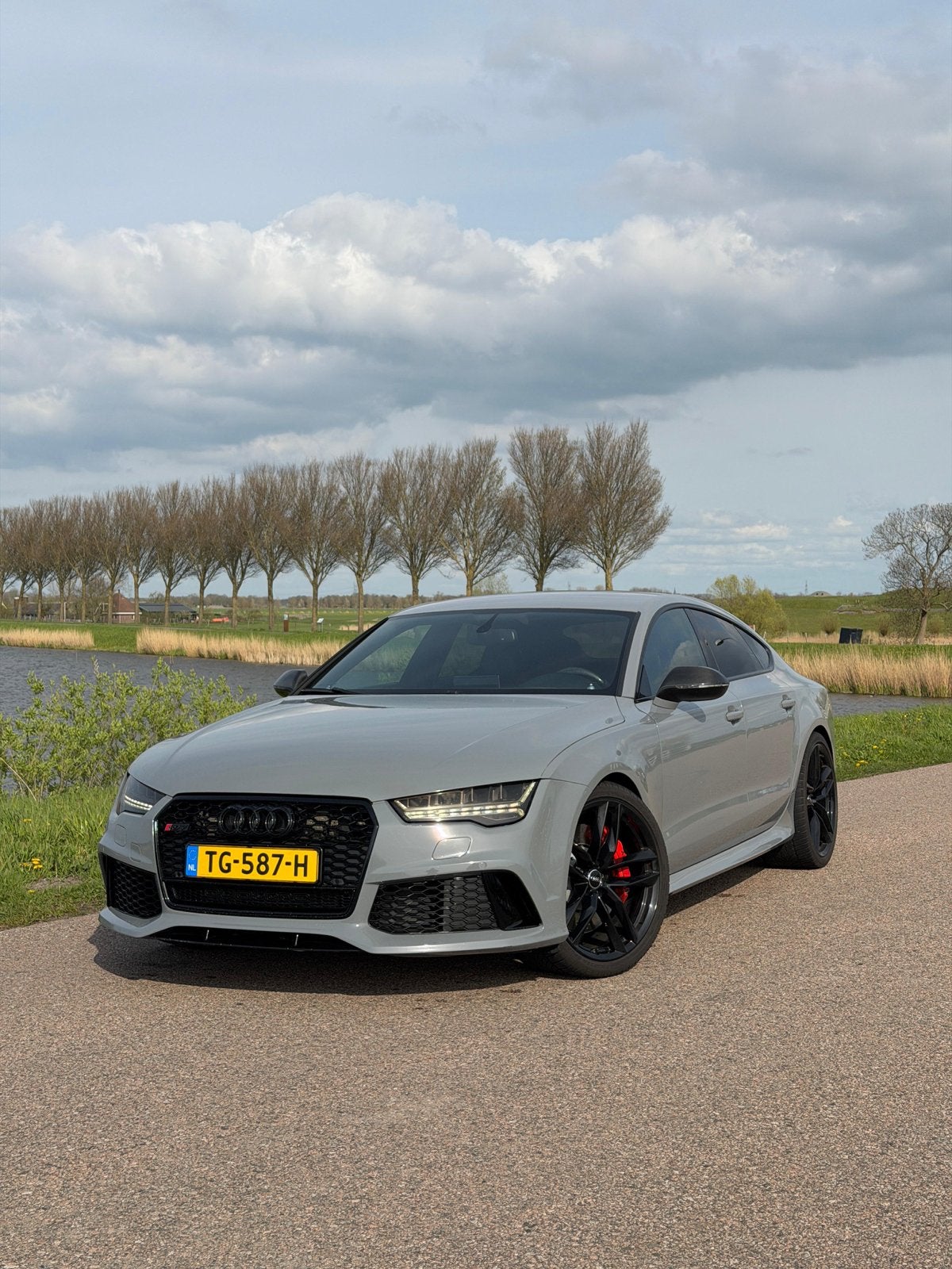 Audi RS7 Performance 700+ PK | Audi Exclusive | Milltek, 700 pk, 1905 kg, 4 stoelen, 120 €/maand