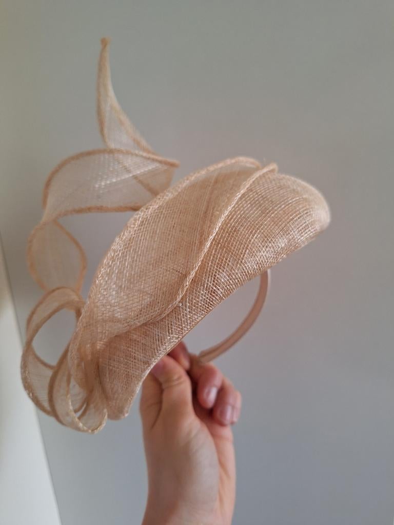Beige zomerdopje, Kleding | Dames, Hoeden en Petten, Ophalen, Zo goed als nieuw, One size fits all