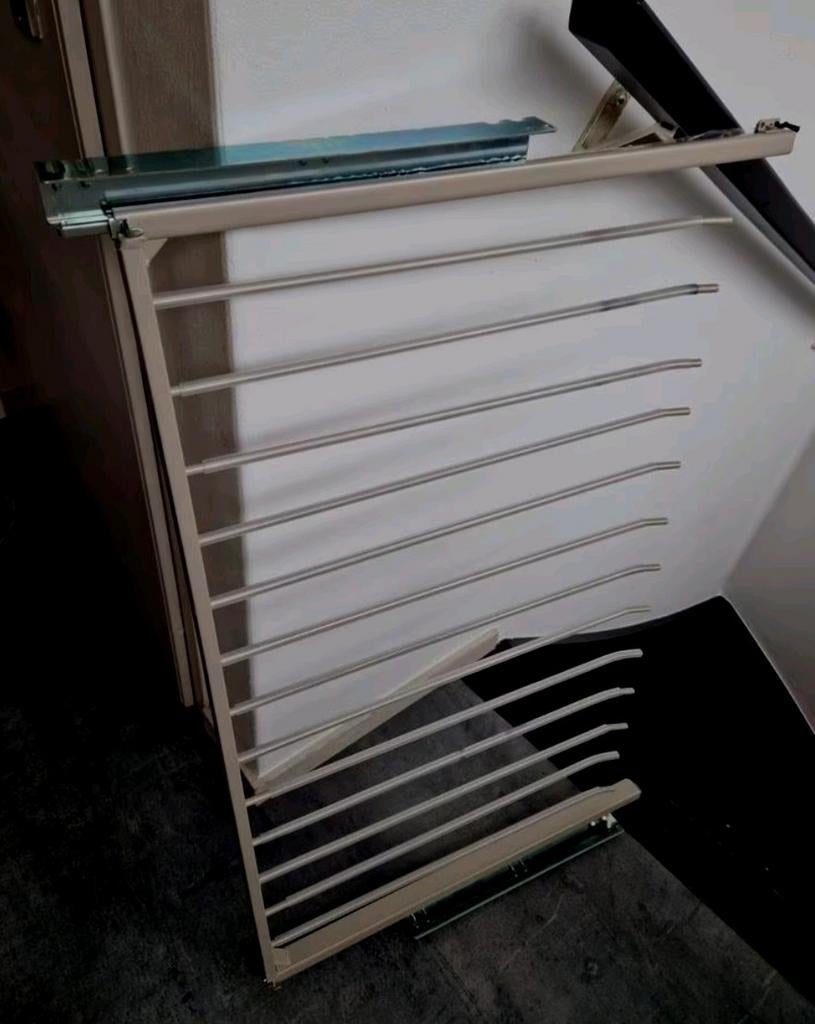 IKEA KOMPLEMENT Uittrekbare Broekhanger 100x58 cm, Ophalen, Gebruikt, Metaal, Volwassenen