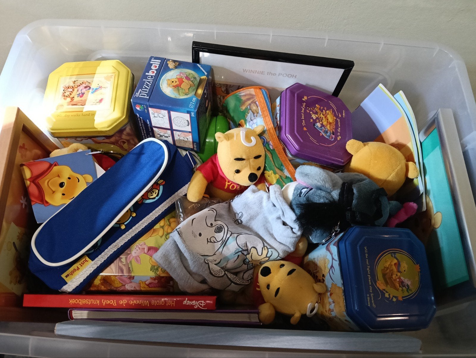 Winnie de Poeh Box vol met diverse items en vrienden, Ophalen, Zo goed als nieuw, Jongen of Meisje