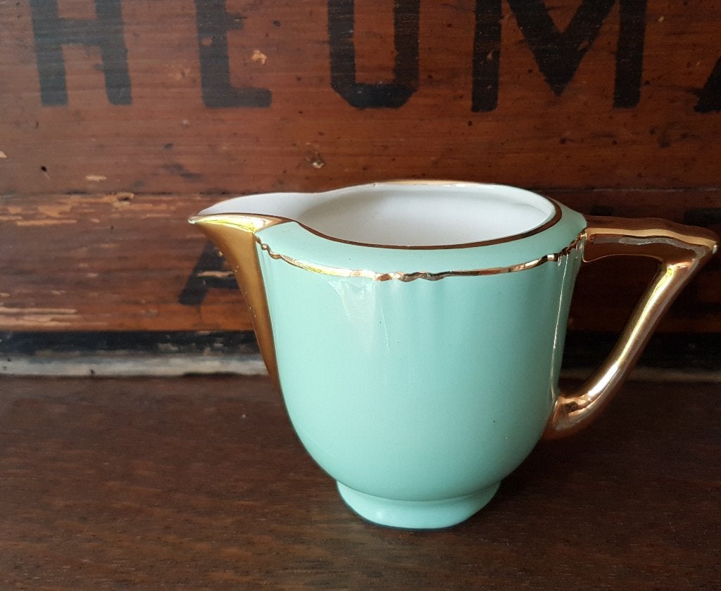 MdL Orchies, pastelgroen kannetje met gouden accenten, Ophalen of Verzenden