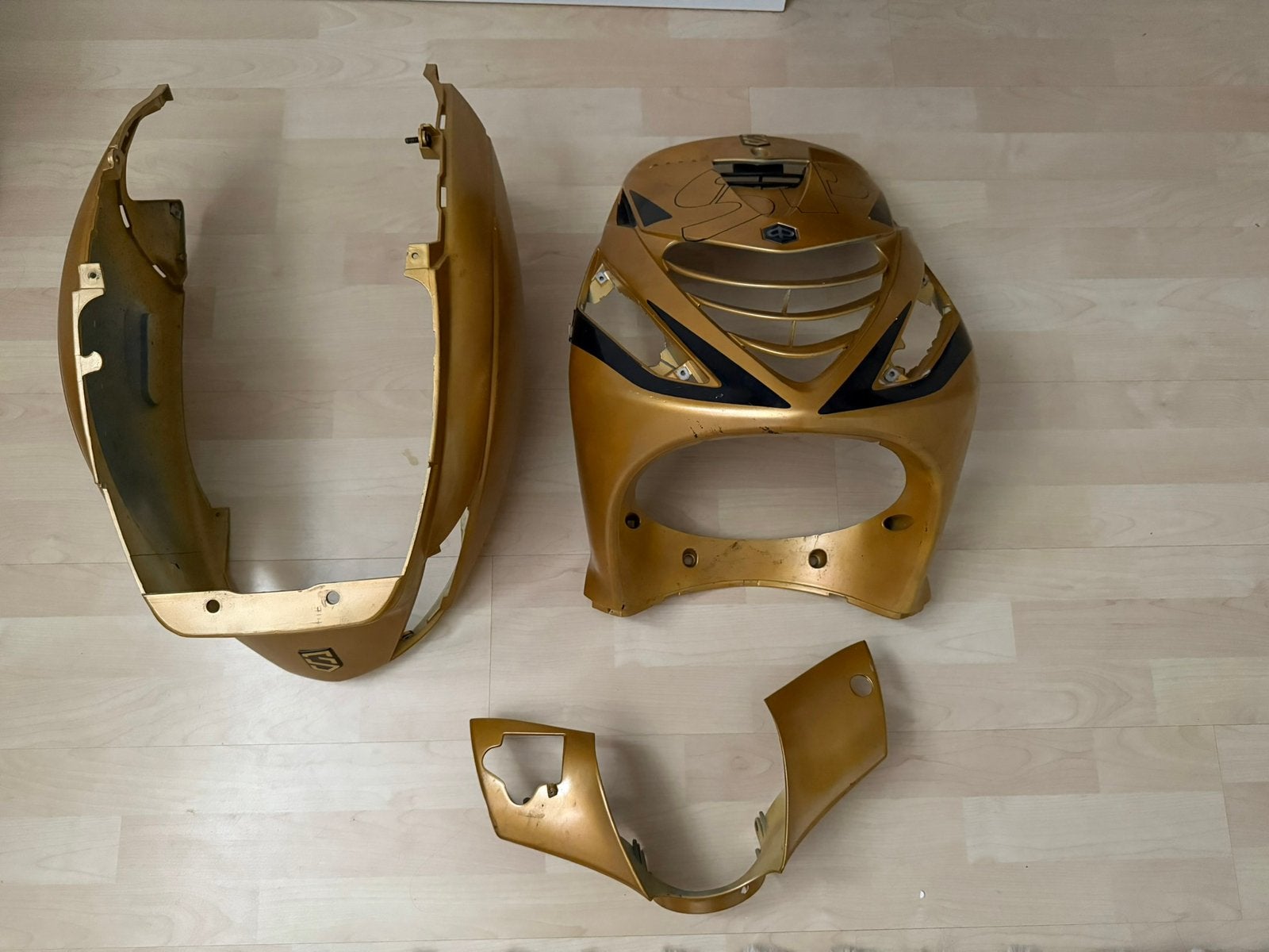 Zip SP kappenset goud met stickers, Ophalen of Verzenden