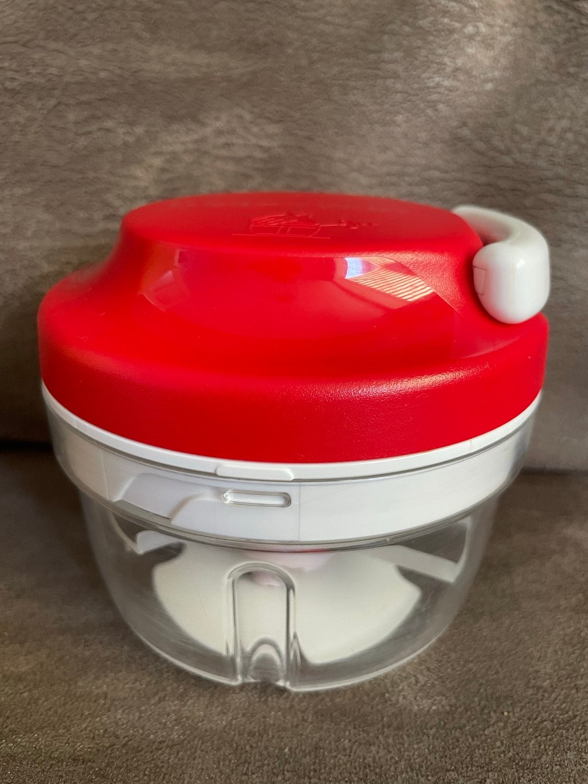 Tupperware (uien)snijder/hakmolen - Zo goed als nieuw, 300 ml, Overige typen, Ophalen of Verzenden, Zo goed als nieuw