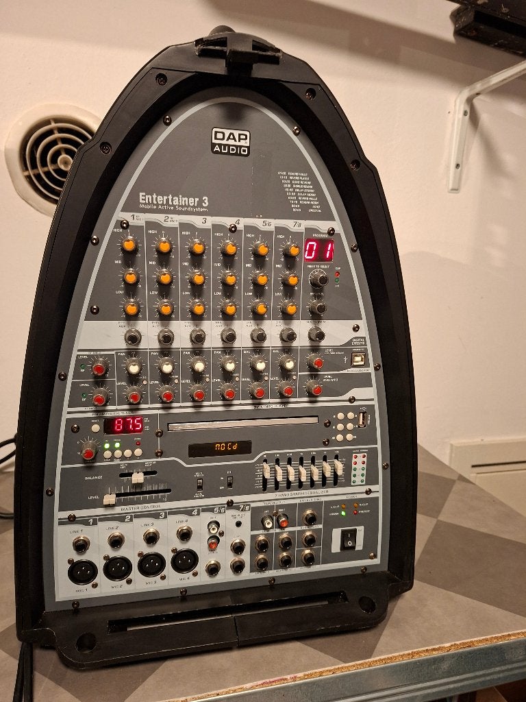 Dap Entertainer 3 mobiele geluidsinstallatie met defect, Ophalen, Gebruikt, Audio