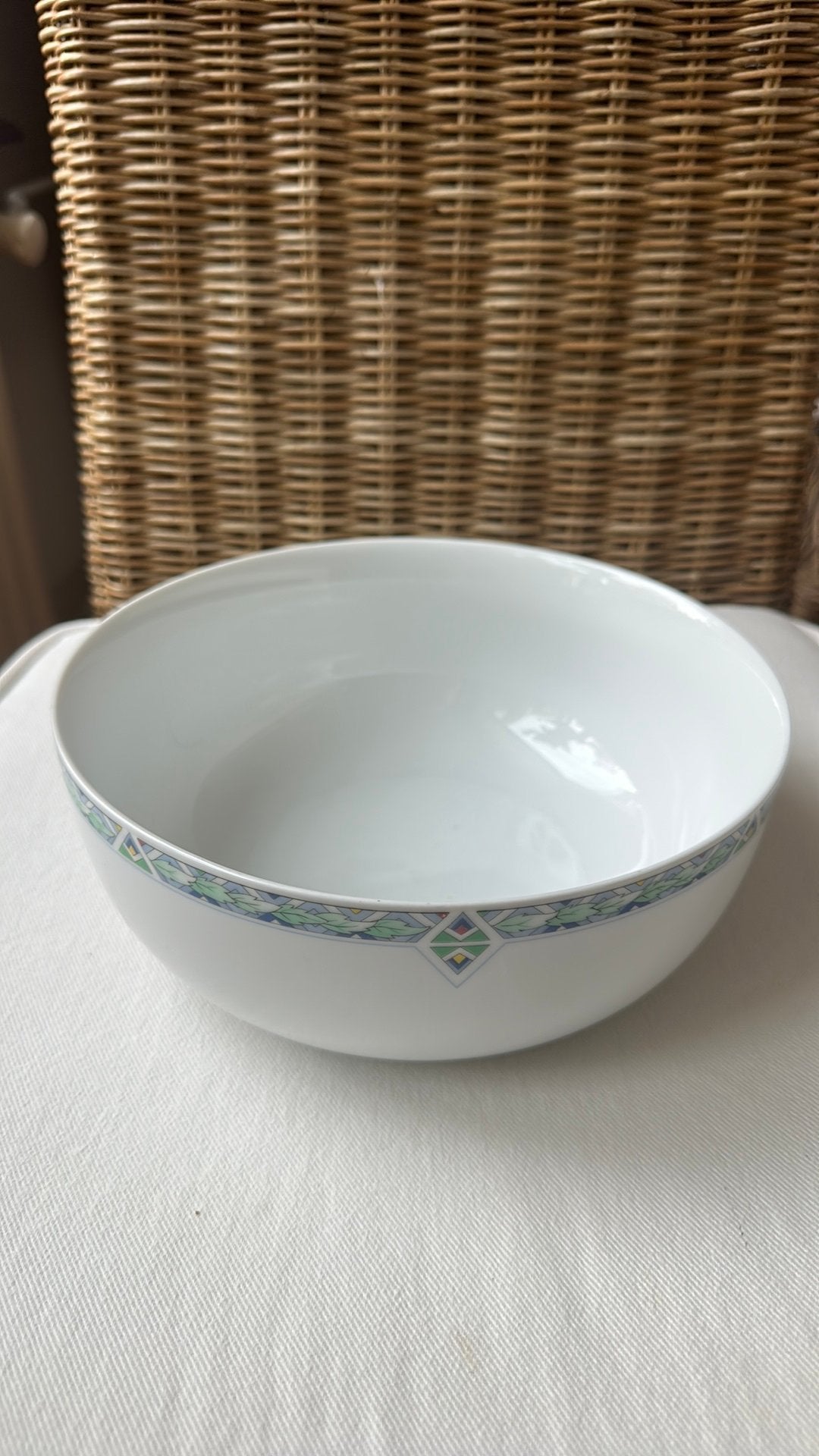AH Arzberg schaal 21 centimeter, Ophalen of Verzenden, Porselein, Overige stijlen, Schaal of Schalen