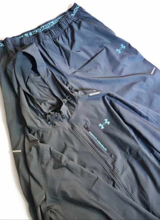 Under Armour trainingspak - Zo goed als nieuw - Maat XL, Kleding | Heren, Fitness, Under Armour, Maat 56/58 (XL), Ophalen of Verzenden