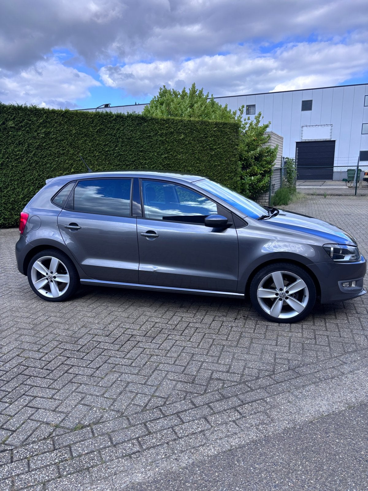 Volkswagen Polo 1.2 TSI 77KW 2010 Grijs, Voorwielaandrijving, Euro 5, Stof, 40 €/maand