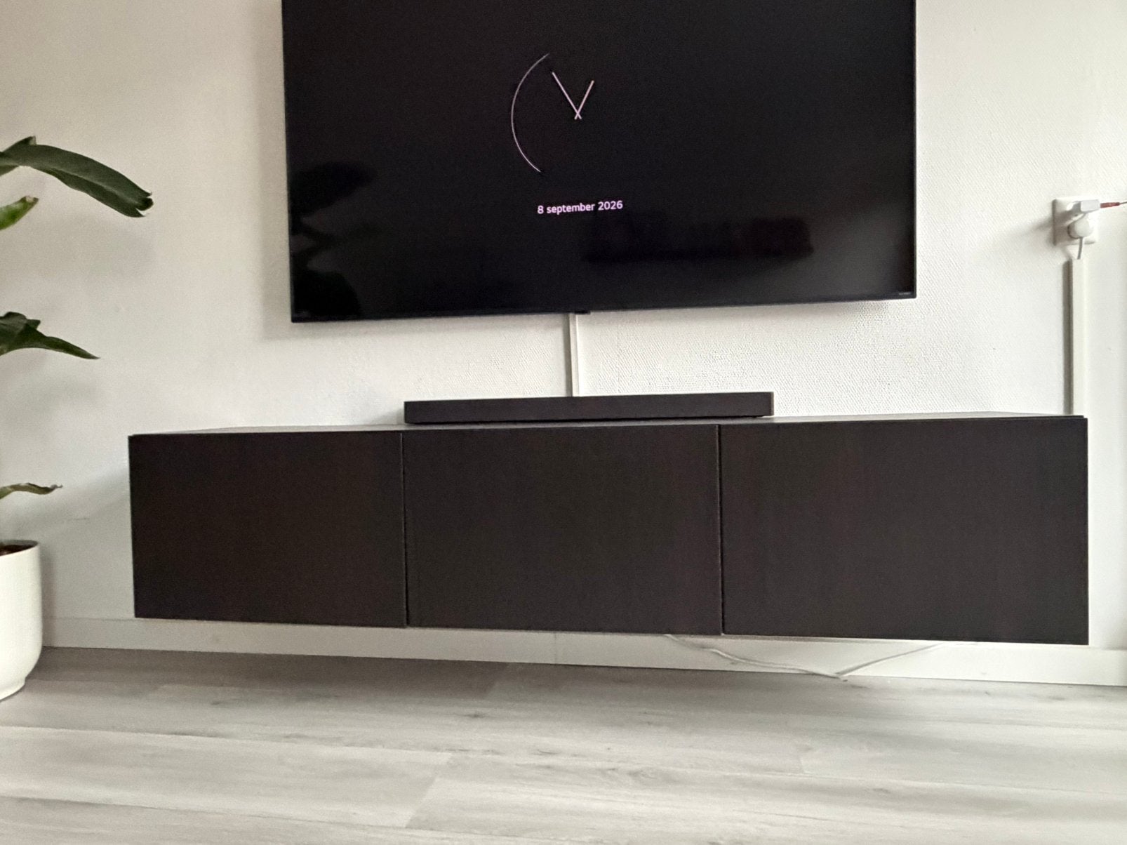 Tv meubel Ikea, Ophalen, 150 tot 200 cm, Zo goed als nieuw, Minder dan 100 cm
