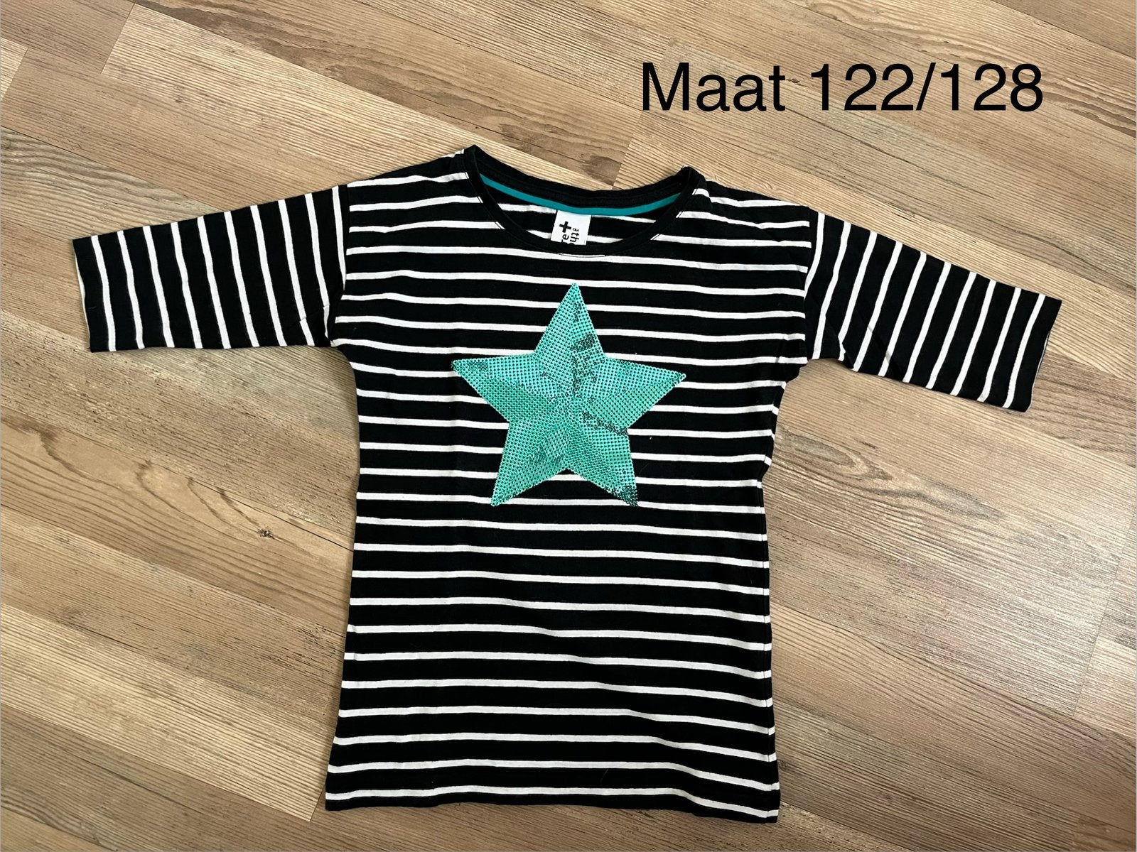 Gestreept shirtje met pailletten ster, maat 122/128, Ophalen of Verzenden, Zo goed als nieuw, Meisje, Shirt of Longsleeve