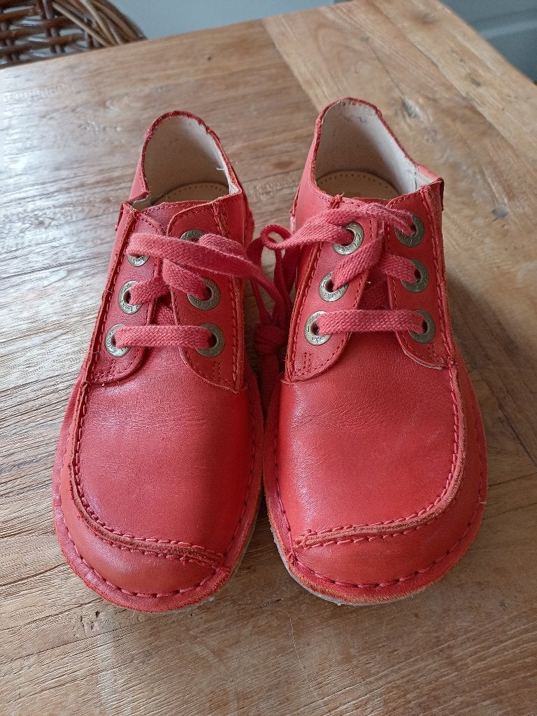 Mooie Clarks/ echt leer oranje/rood/mt 36, Ophalen of Verzenden, Zo goed als nieuw, Clarks, Meisje