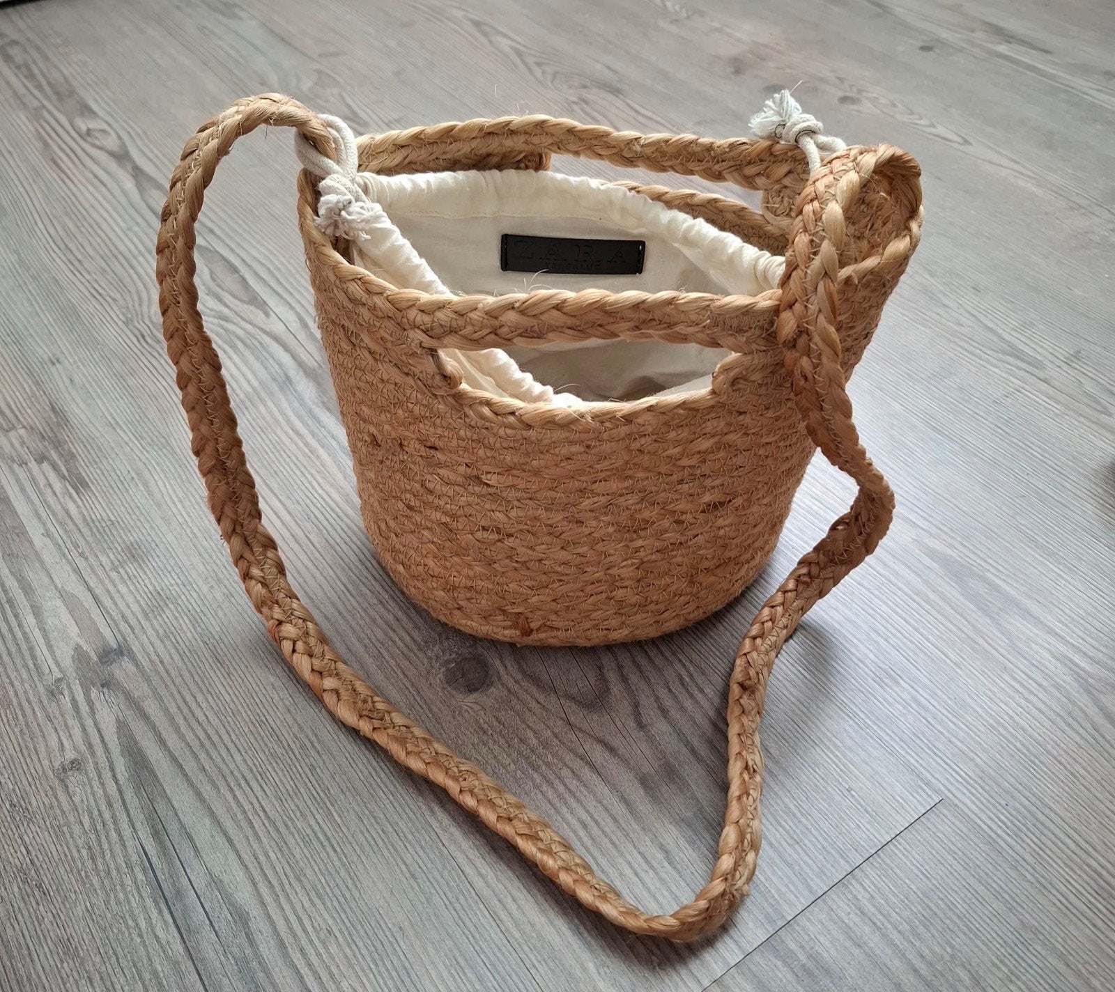 ZARA jute hand/schoudertas  Nieuwstaat, Verzenden, Zo goed als nieuw, Beige, Handtas