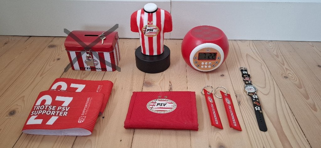 PSV fanartikelen - wekker/nachtlampje/portemonnee etc., Verzamelen, Sportartikelen en Voetbal, Ophalen of Verzenden, Zo goed als nieuw