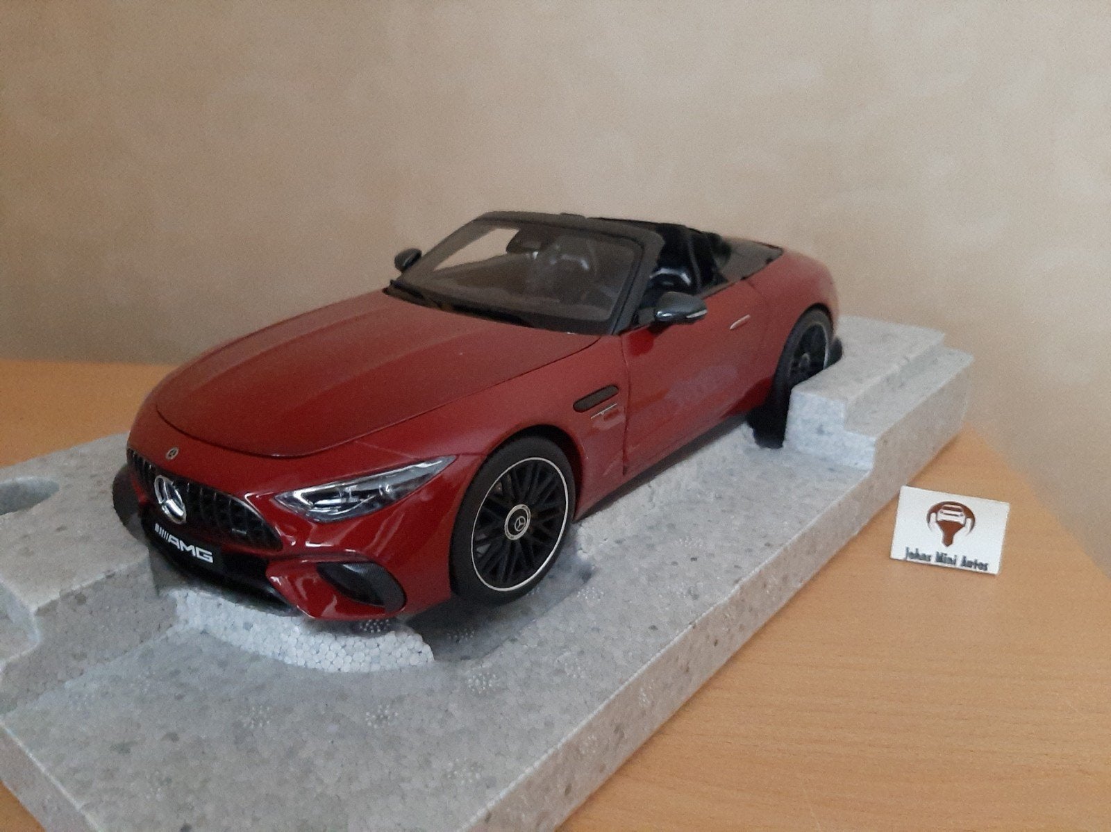 Mercedes AMG SL63 4Matic + Patagonia Red Metall ISCALE 1:18