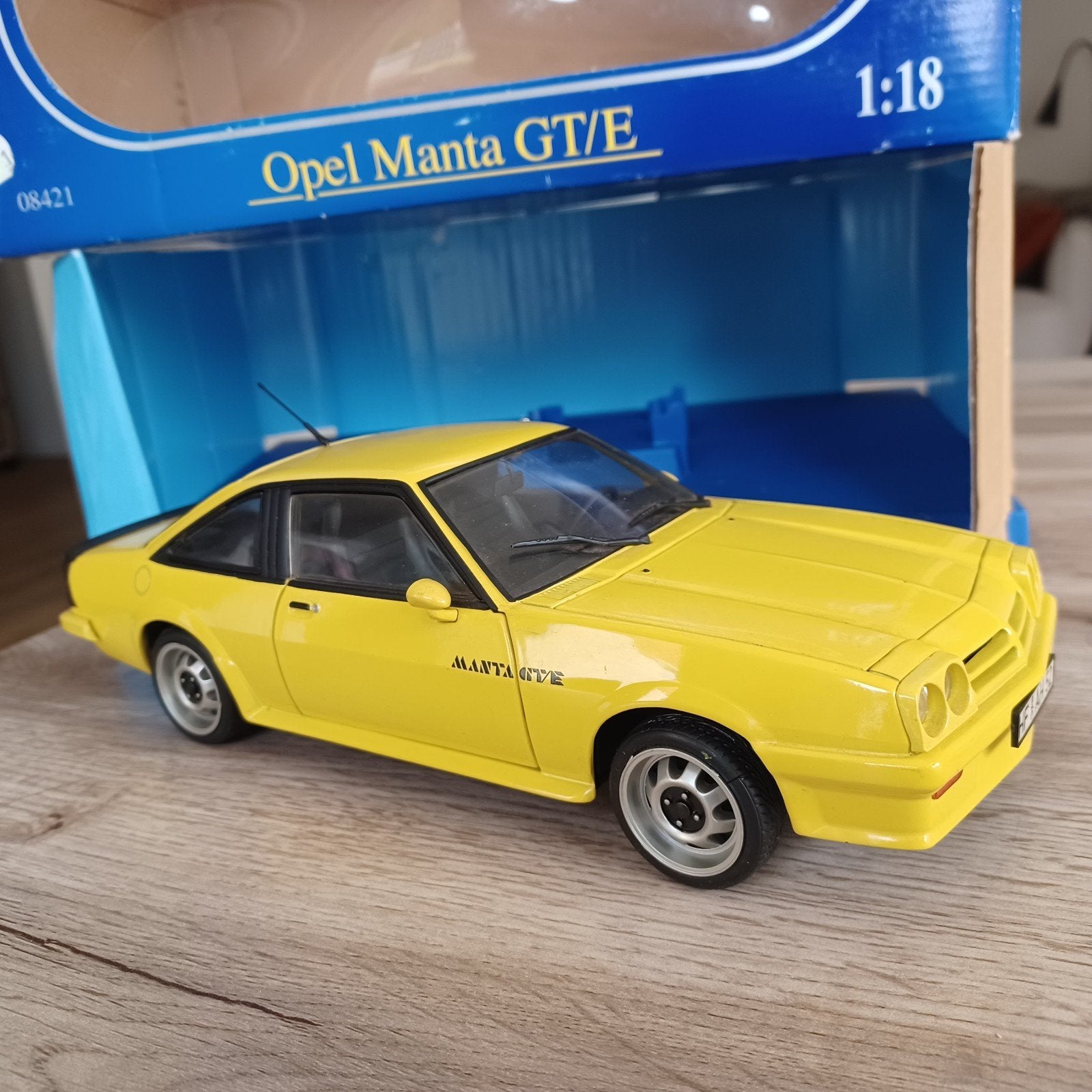 1/18 opel manta GT/E sport, Ophalen of Verzenden