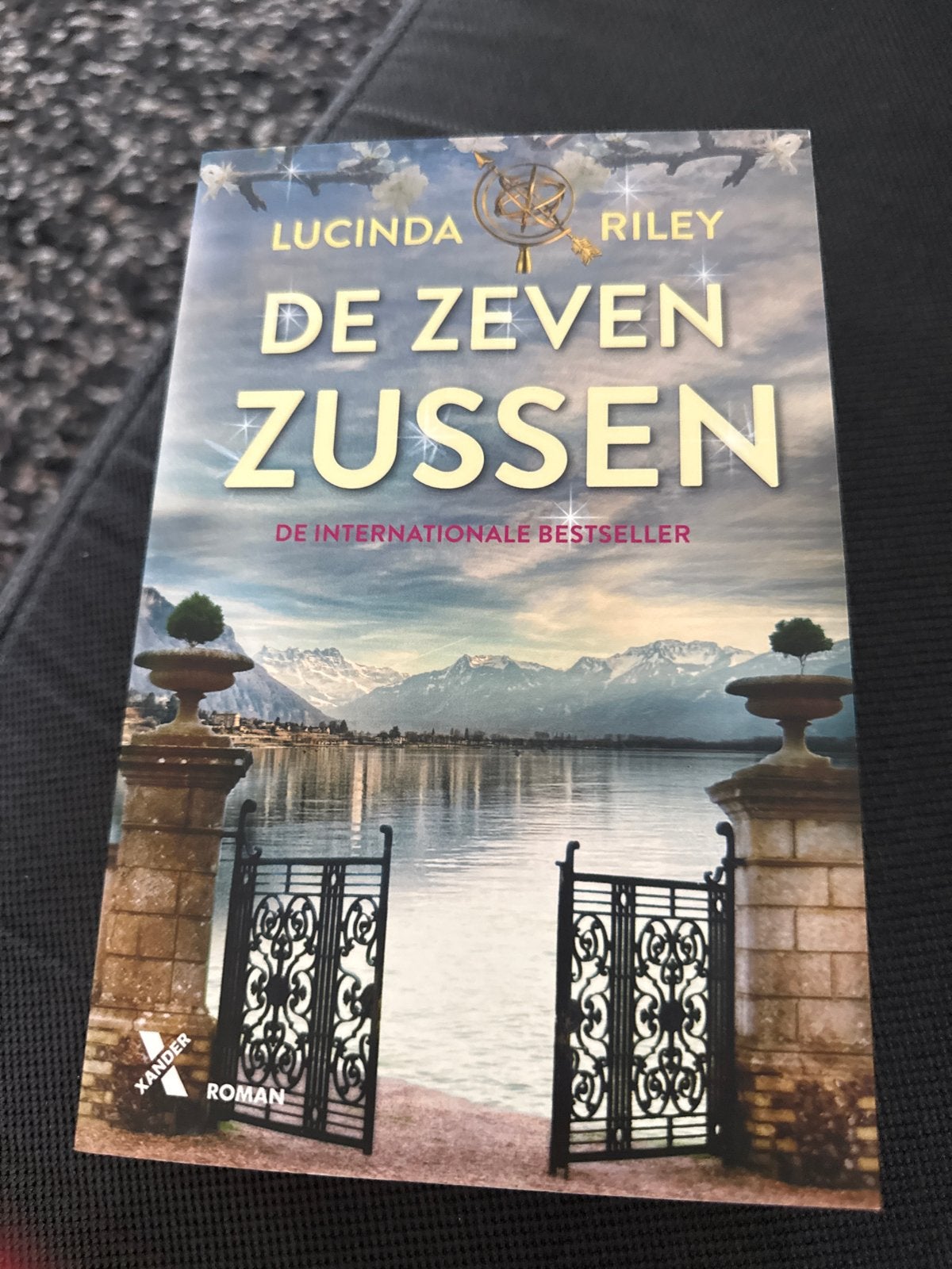 De Zeven Zussen - Lucinda Riley (Internationale Bestseller), Ophalen of Verzenden, Nieuw, Europa overig