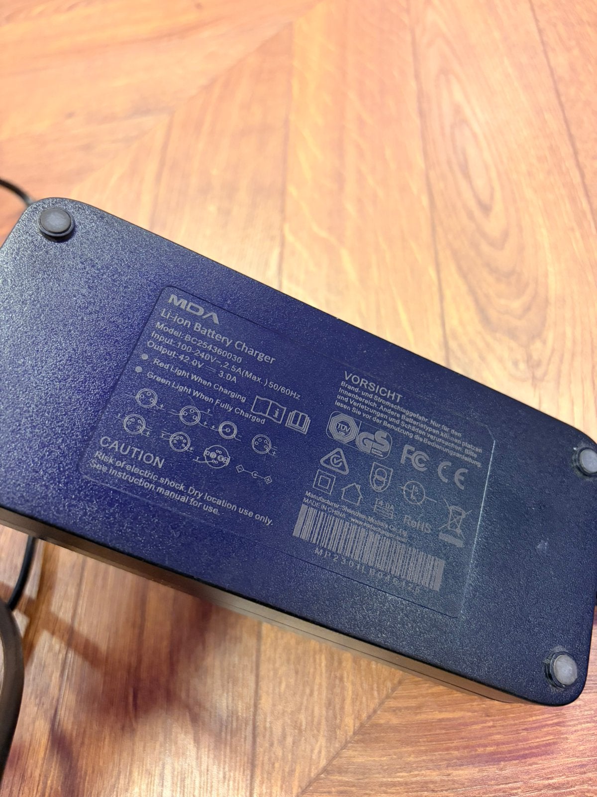 MDA oplader 42volt, Ophalen, Nl, Zo goed als nieuw, .nl