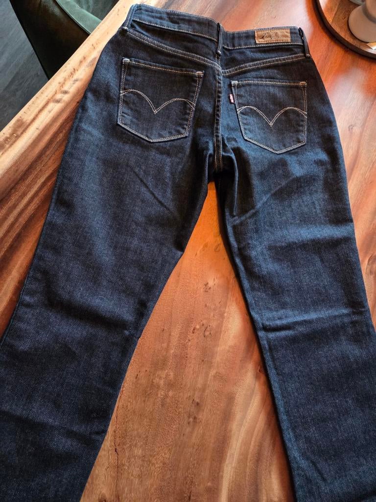 Levi's Bold Curve Classic Straight Leg Jeans W28, Kleding | Dames, Spijkerbroeken en Jeans, Zo goed als nieuw, W27 (confectie 34) of kleiner