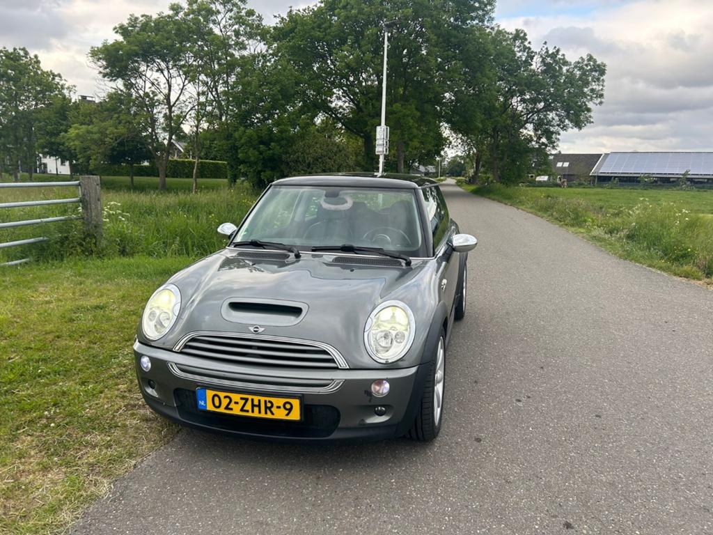Mini 1.6 16V Cooper S 2003 Grijs - zilver  metallic, Auto's, Mini, Voorwielaandrijving, Zwart, 4 cilinders, Stoelverwarming