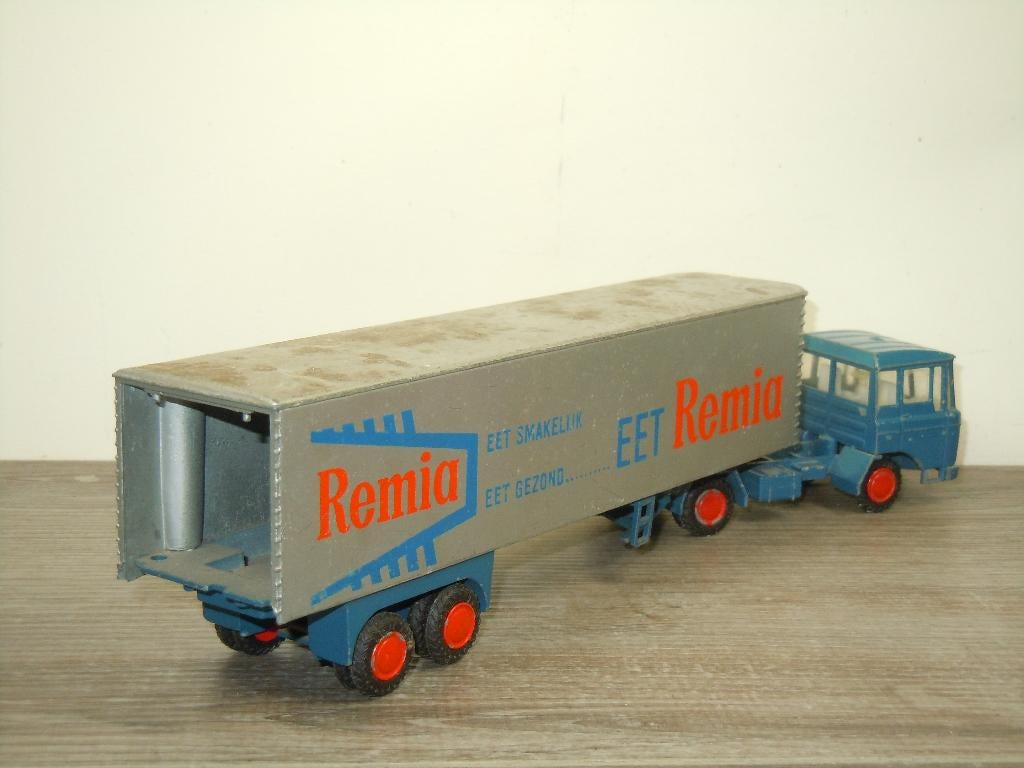 Daf 2600 Truck & Trailer Remia - Lion Car Holland - 1:50, Gebruikt, Lion car, Verzenden, Holland