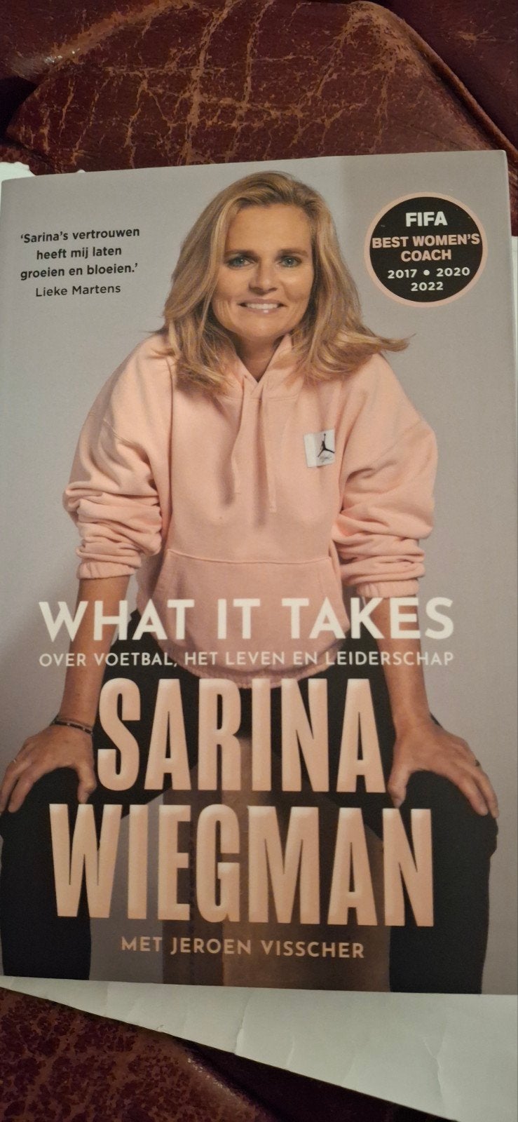 What It Takes - Sarina Wiegman (Boek), Ophalen of Verzenden, Zo goed als nieuw, Sarina Wiegman, Sport