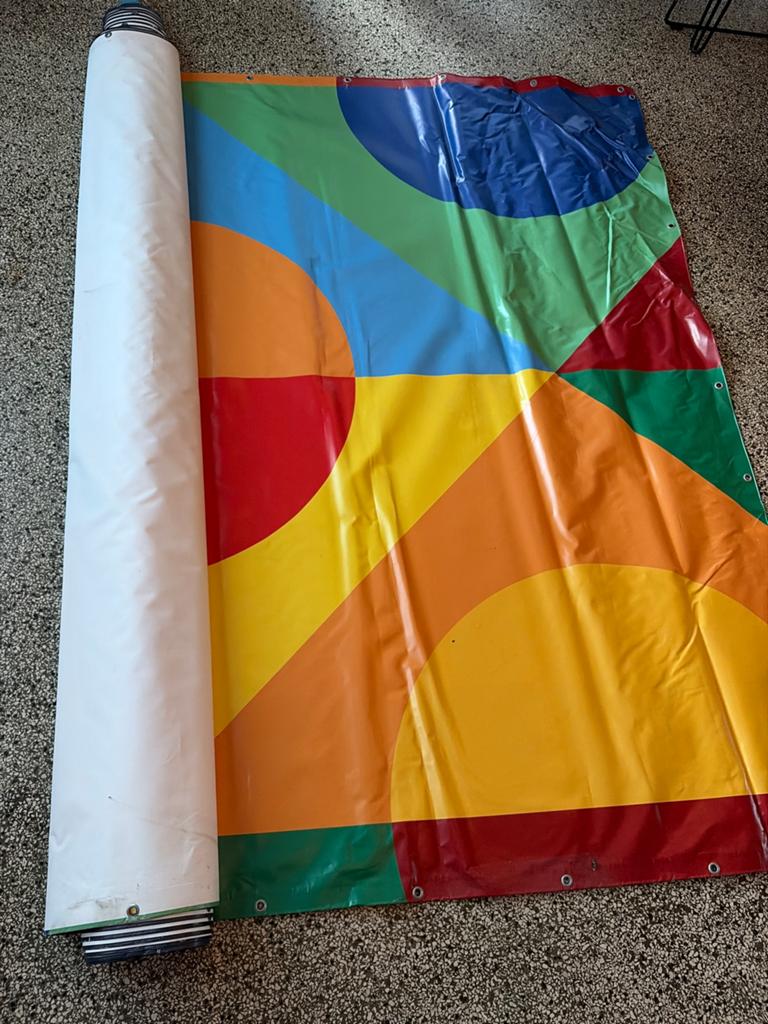 PVC zeil doek met ringen - Kleurrijk en veelzijdig, Doe-het-zelf en Verbouw, Zeil en Folie, Ophalen, Zo goed als nieuw, 15 m² of meer