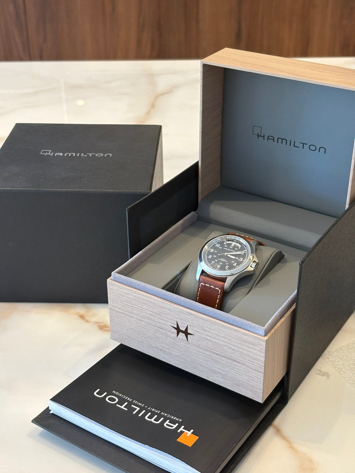 HAMILTON KHAKI FIELD KING AUTO LEATHER HORLOGE, Overige merken, Leer, Polshorloge, Ophalen of Verzenden