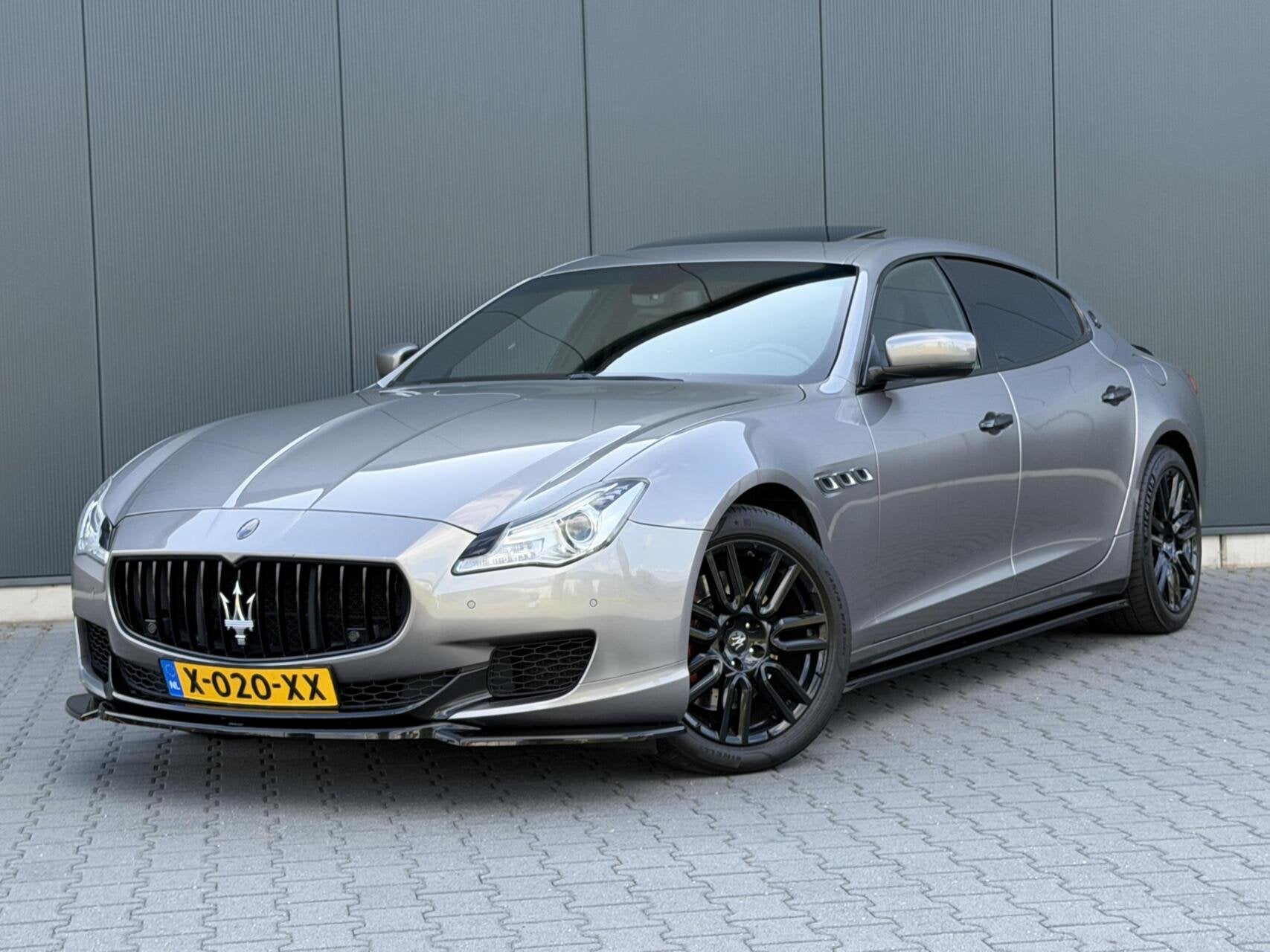 Maserati Quattroporte 3.0 S Q4 Schuifdak - CarPlay - Maxton, Auto's, Automaat, Gebruikt, 120 €/maand, Vierwielaandrijving