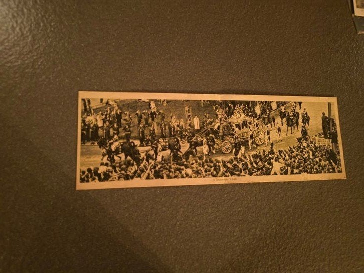 Historische foto: Optocht in Laren - Uitgave Kunsthand, Gebruikt, Foto, Ophalen of Verzenden, Voor 1940