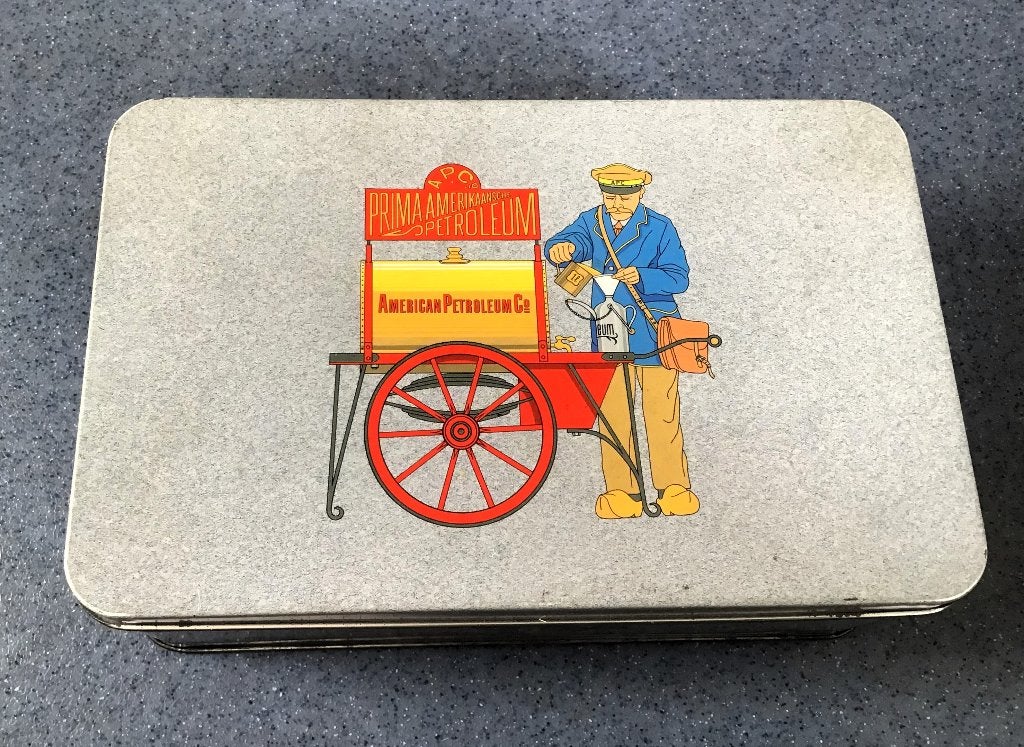 Vintage koekblik Esso 100 jaar jubileum, Ophalen of Verzenden, Gebruikt, Koek(jes), Overige merken
