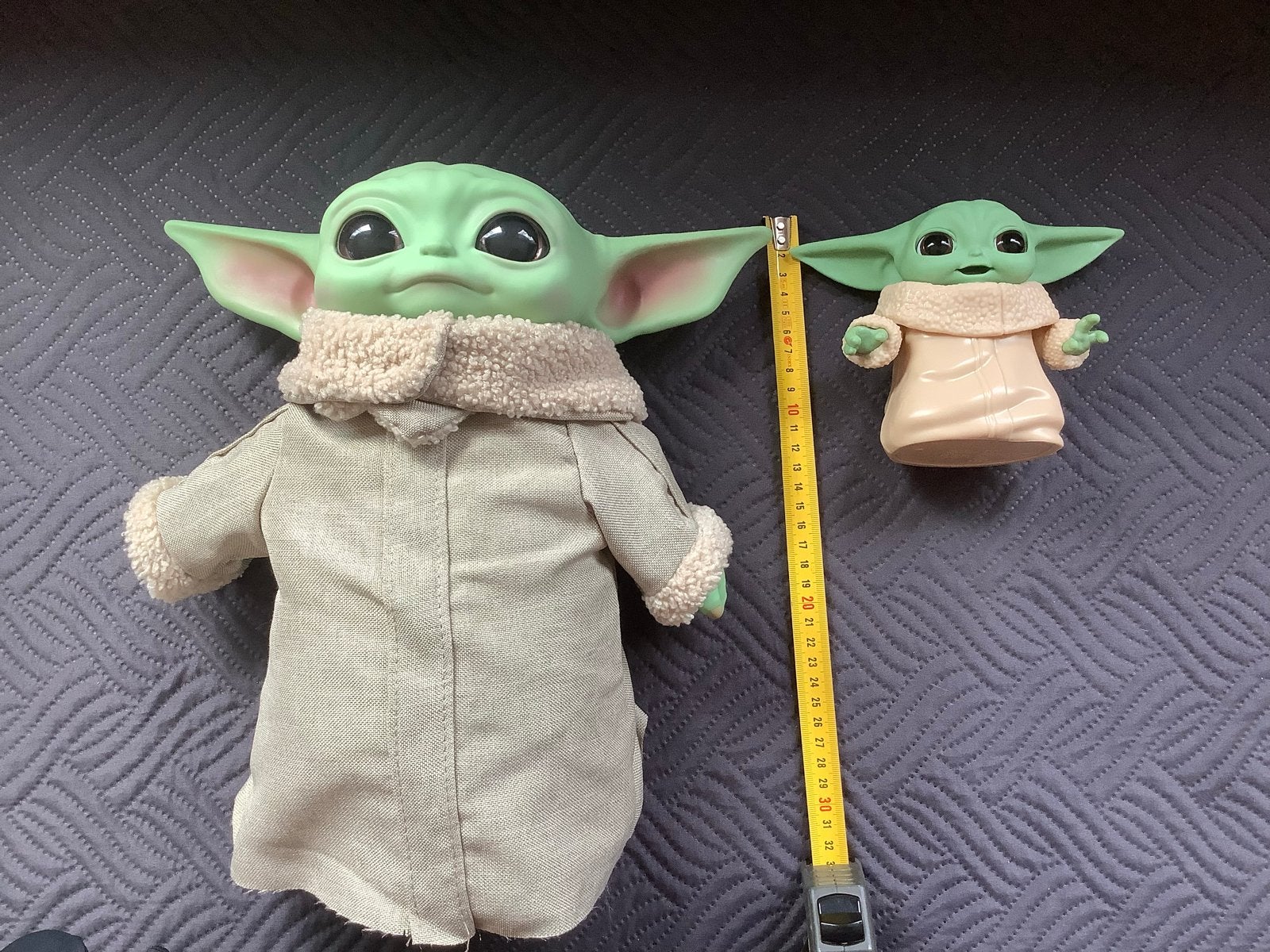 Baby Yoda The Mandalorian knuffel en figuur, Ophalen of Verzenden, Zo goed als nieuw