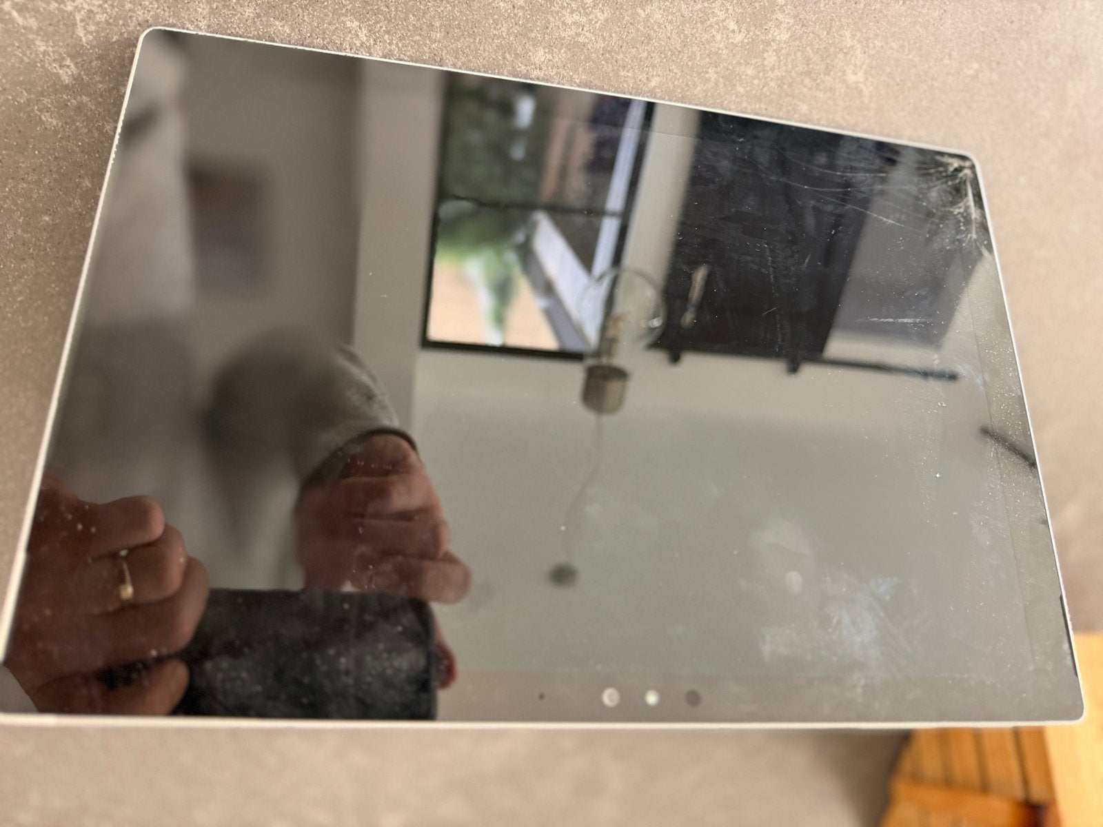 Microsoft Surface Pro met beschadigd scherm, Computers en Software, 12 inch, Ophalen of Verzenden, 128 GB, Niet werkend