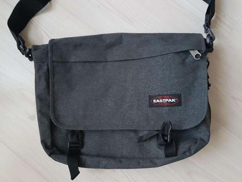 Eastpak schoudertas groot, Ophalen of Verzenden, Nieuw, Grijs, Overige merken