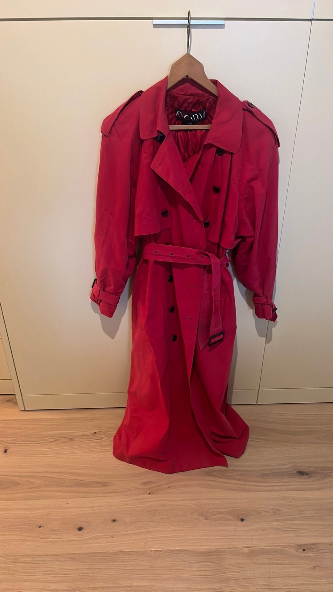 Escada - doublebreasted - trenchcoat - regenjas, Kleding | Dames, Ophalen of Verzenden, Zo goed als nieuw, Maat 38/40 (M), Rood
